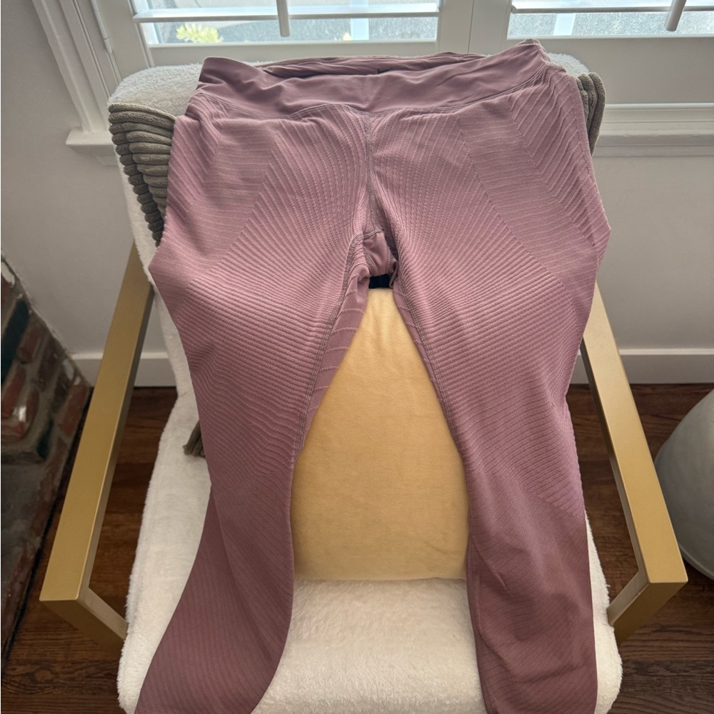 Nike Women’s XL Ribbed Mauve Leggings